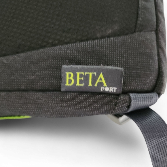 OSPREY Packs Beta Port Courier Bag - 732cu in (approx. 12L) capacity - Picture 8 of 16